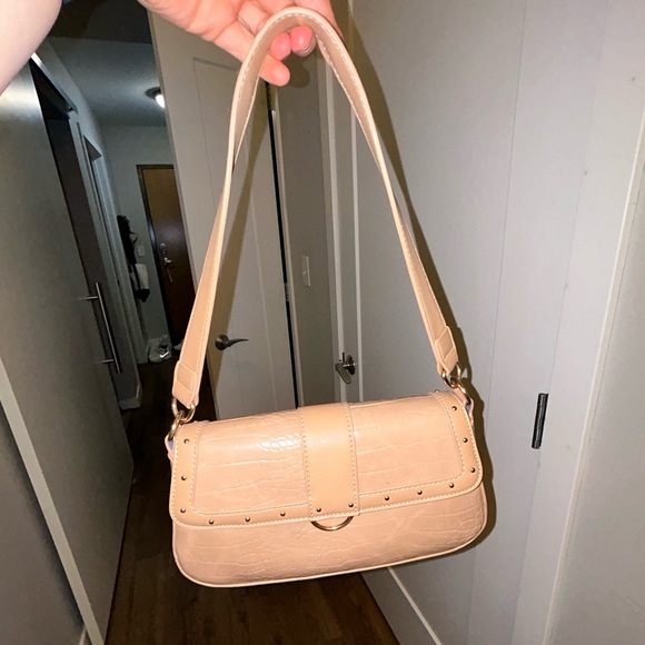 Trendy shoulder bag from Cotton On - Picture 2 of 4